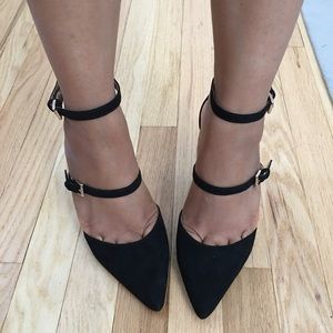 Strappy belt black pencil heels